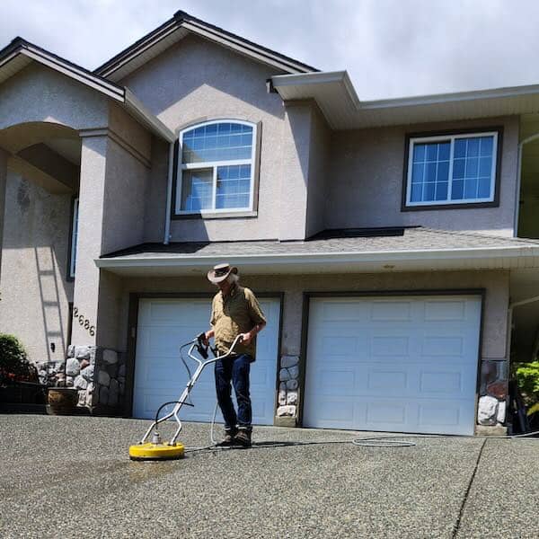 Pressure washing services in Victoria